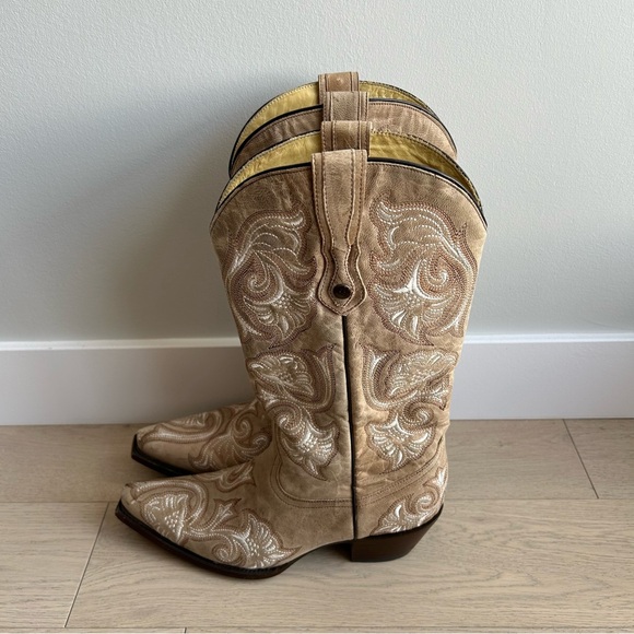 Corral Women’s cowboy boots size 9 - Picture 1 of 9